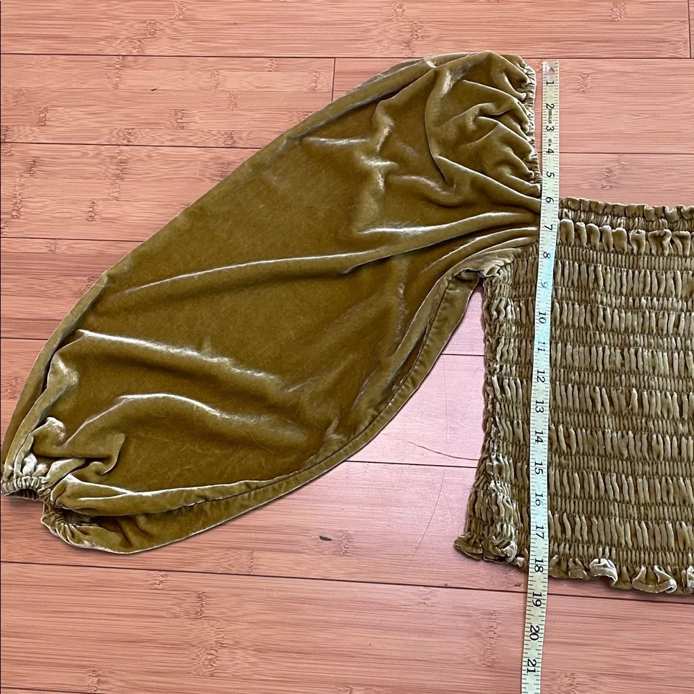 Anthropologie Puff Sleeve Velvet Blouse Medium Smocked Bodice Square Neck Gold - Picture 14 of 14